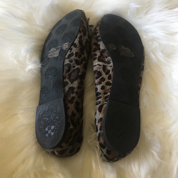 Vince Camuto leaopard real fur flats - Picture 7 of 8